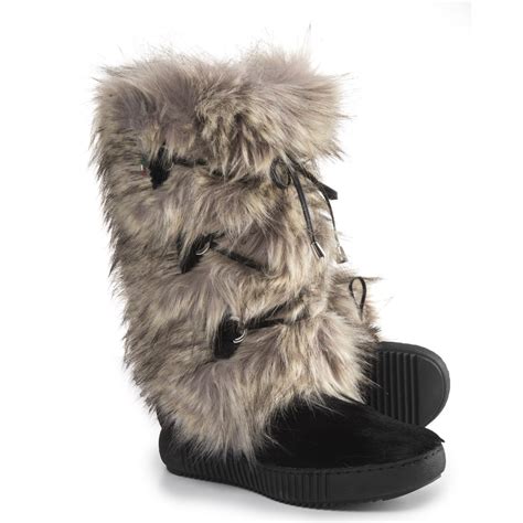 ladies faux fur boots